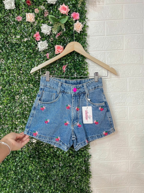 Short Jeans Bordado Flor Rosa