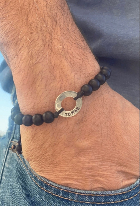 PULSERA DE PIEDRA ONIX CON ARANDELA
