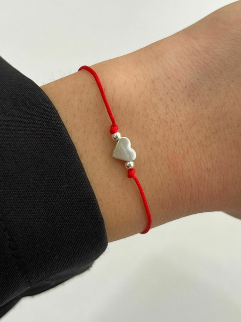 PULSERA MACRAME CORAZON ROJA