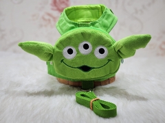 Peitoral Mochilinha Alien Verde na internet