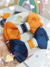 Duplinha de Laço Escolar na Xuxinha (Laço tamanho M medindo aproximadamente 9 cm)