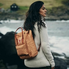 Imagen de Mochila Kanken Original Classic 16L Fjallraven Lisa Negro