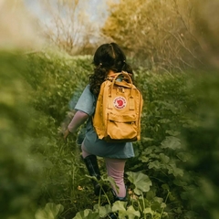 Mochila Kanken Original Mini 7L Fjallraven Lisa Negro - comprar online