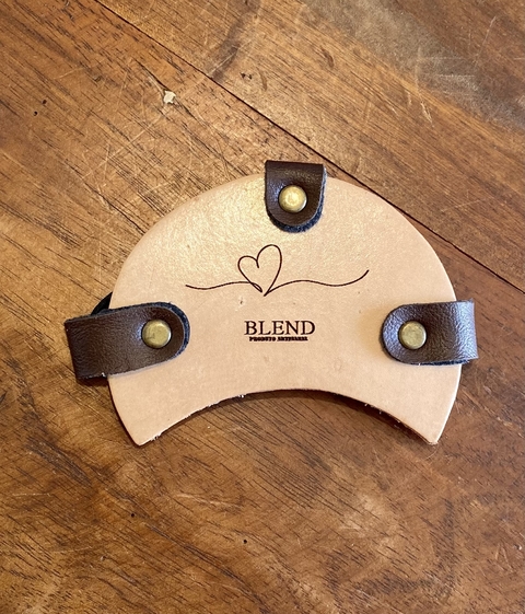 Tapa erva em couro - S2