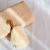 BOLSA BAGUETE DE PALHA AREIA (COM TASSEL) - comprar online
