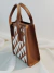 Bolsa feminina tote triângulo marrom - comprar online