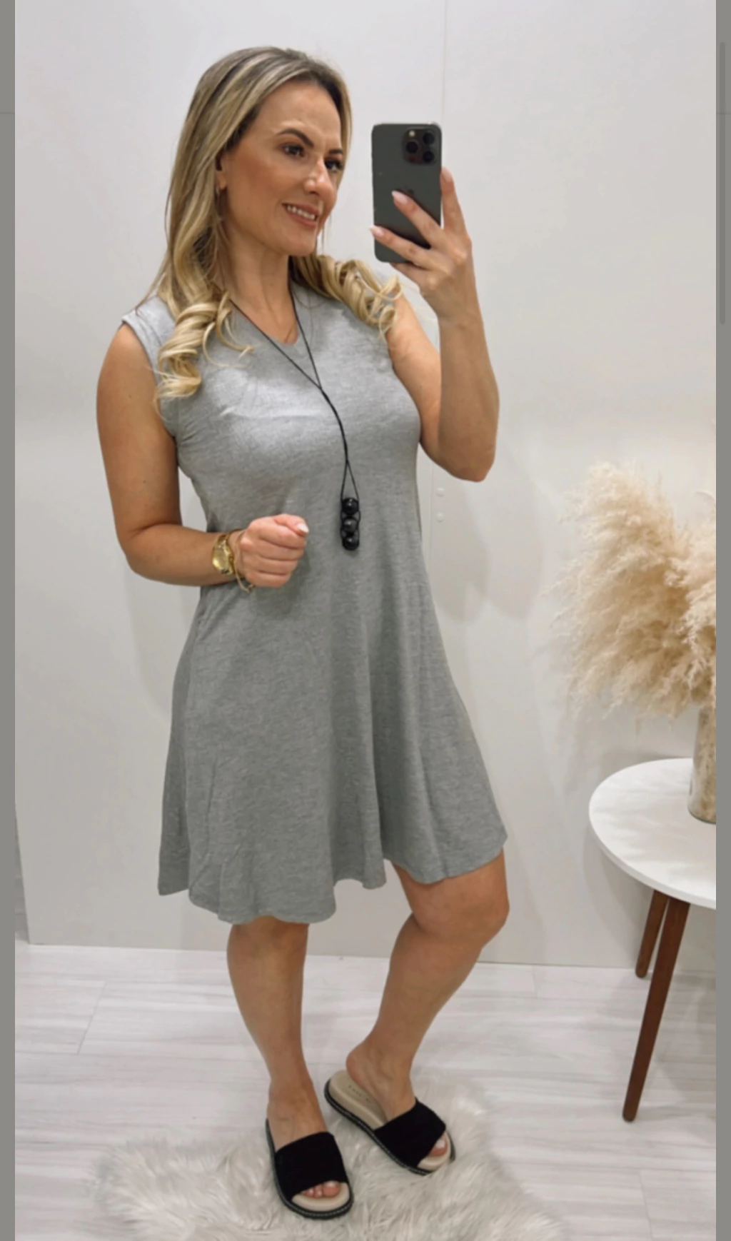 Vestido Colar Barra da Saia Maitê - A215109 Cinza