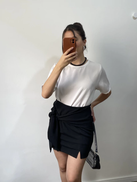 Saia preta LANÇA PERFUME G