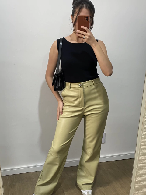 Calça wide leg nova P (38) PU - comprar online