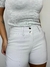 Short Feminino em Alfaiataria com Cinto Encapado Cinza - comprar online