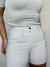 Imagem do Short Feminino em Alfaiataria com Cinto Encapado Cinza