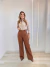 Calça Feminina Pantalona em Alfaiataria Paula- Marrom Canela - comprar online
