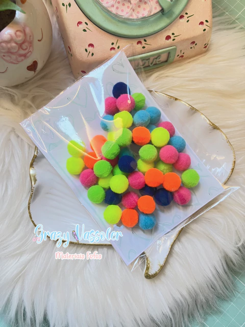 Pompom 15mm - 50 unidades - comprar online
