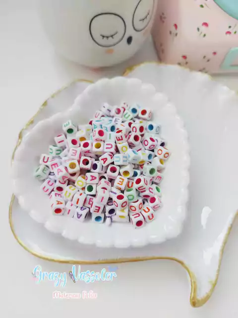 Entremeio Quadrado Vogal 6x6mm