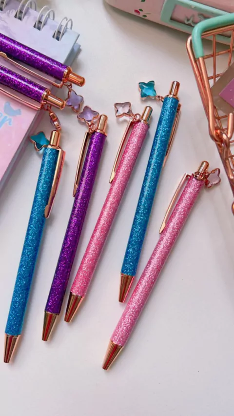 Caneta Luxo Glitter com pingente