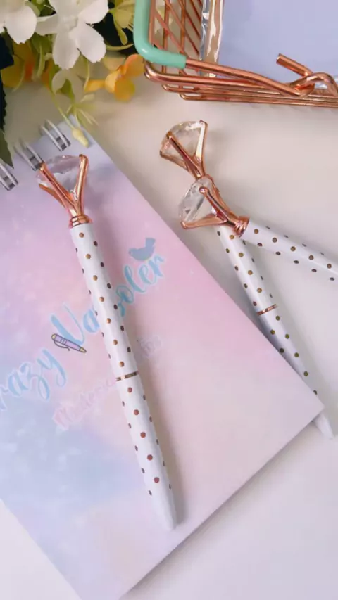 Caneta Cristal Branca com Poá