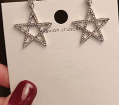 Brinco de Estrela com Strass Destiny.