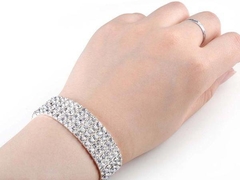 Pulseira de Strass Brilhante com strass Estilo Jade Picon.