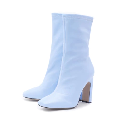 Bota de couro cano curto de zíper Ankle Boot com Bico fino e Salto Quadrado Barbara. - comprar online