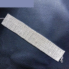 Tornozeleira de Strass Sexy e Brilhante para Festas, Corrente de Tornozelo Laís. - Clube das Coisas - Tudo para Você ficar mais Linda e Sexy