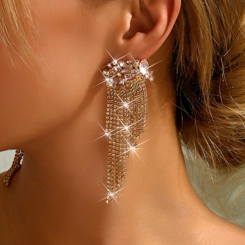 Brinco de Cascata de strass, Brinco Blogueira Estilo Jade Picon Angel.
