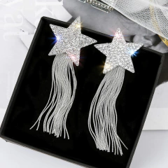 Brinco Longo de Estrela em Strass com Fios em Cascata, Brincos. - Clube das Coisas - Tudo para Você ficar mais Linda e Sexy
