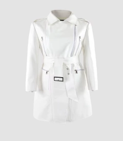 Jaqueta de Couro Branco Longa Feminina Tipo Sobretudo Com Fecho de Cinto - comprar online