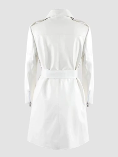 Jaqueta de Couro Branco Longa Feminina Tipo Sobretudo Com Fecho de Cinto na internet