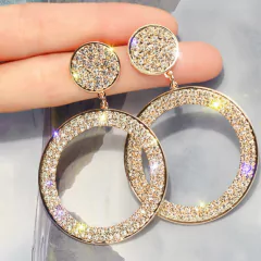 Brinco de argola Grande com Strass Wendy. - comprar online