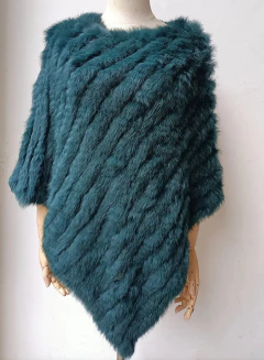 Imagem do Poncho Rihanna Elegante de Pele de Coelho Xale.