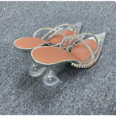 Imagem do Sandália de salto alto com detalhe em strass Isa.