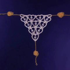 Calcinha Joias para o Corpo de Coração Malha de Cristal Sexy de Strass Chloe.