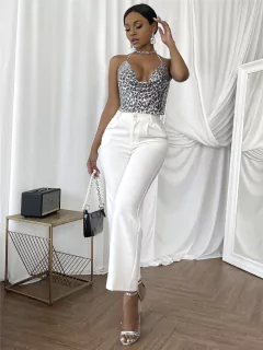 Top Cropped com Lantejoulas Strass Gola V sensual Mary.