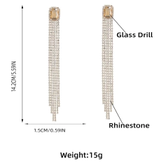 Brinco Blogueira Jade Picon Cascata com Strass e Franja Anne. - Clube das Coisas - Tudo para Você ficar mais Linda e Sexy