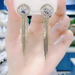 Brinco Estilo Piercing com Cristal de Strass e Franja Longa Elegante Aretha. - loja online