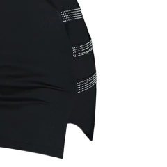 Vestido Preto Tomara que Caia com Abertura Lateral e Tiras Brilhantes