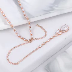 Colar para Decote Costas Nuas com Gota de Zircônia, Colar Body Chain Tay. - Clube das Coisas - Tudo para Você ficar mais Linda e Sexy