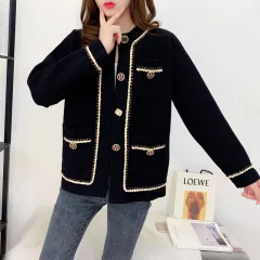 Imagem do Casaco Britânico Bordado com Botões Emma.