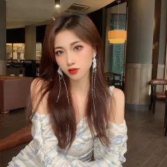 Brinco Longo Pérolas de Água Doce com Fios Cascata, Brinco de Luxo Elizabeth.