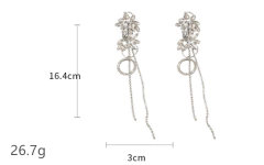 Brinco Longo com Flores Estilo Cristal e Fio de Cascata Emilly.