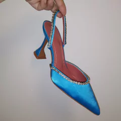 Imagem do Sandália de salto alto com detalhe em strass Isa.