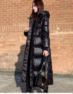 Casaco Mega Longo Preto com Capuz Jill. - Clube das Coisas - Tudo para Você ficar mais Linda e Sexy