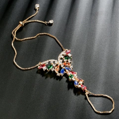 Pulseira com Anel Junto Estilo Jade O Clone com Pedras de Zircônia.