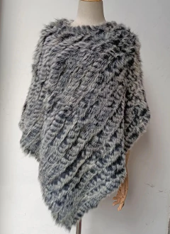 Imagem do Poncho Rihanna Elegante de Pele de Coelho Xale.