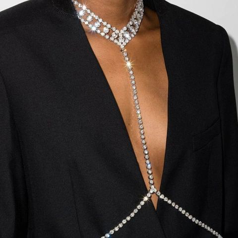 Colar de Corpo Body Chain Luxo Multicamadas de Strass Cely.