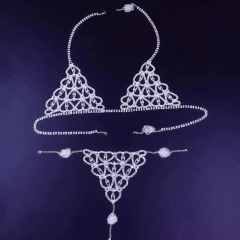 Conjunto Joias para o Corpo Coração Malha de Cristal Sexy Beverlyn. na internet