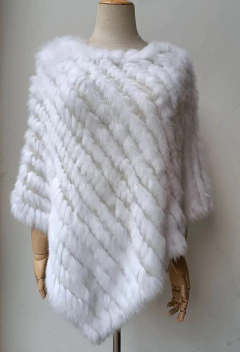 Poncho Rihanna Elegante de Pele de Coelho Xale. na internet