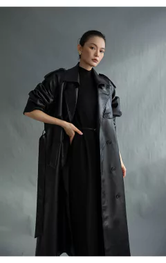 Sobretudo Extra Longo de Couro Tendência Milã. - Clube das Coisas - Tudo para Você ficar mais Linda e Sexy