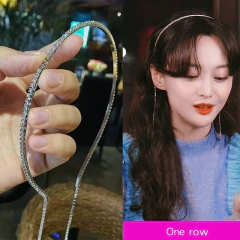 Imagem do Tiara toda em Strass com Fios Longos de Strass Branda.