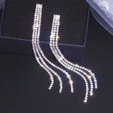 Brinco Longos com Fios de Strass, Brinco Pendurado de festa Scarlet.